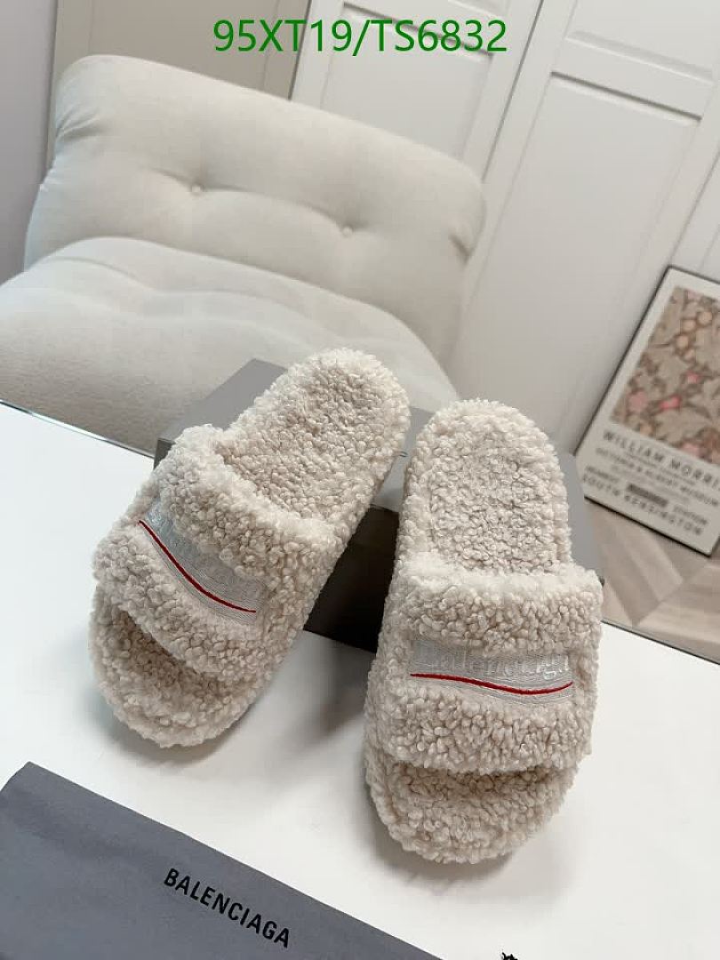 Balenciaga-Shoes(Women) Code: TS6832 $: 95USD
