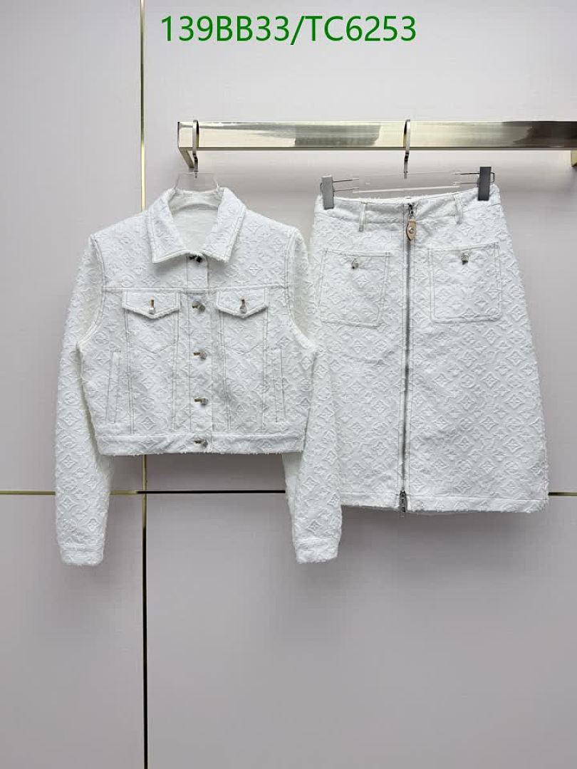 LV-Clothing Code: TC6253 $: 139USD