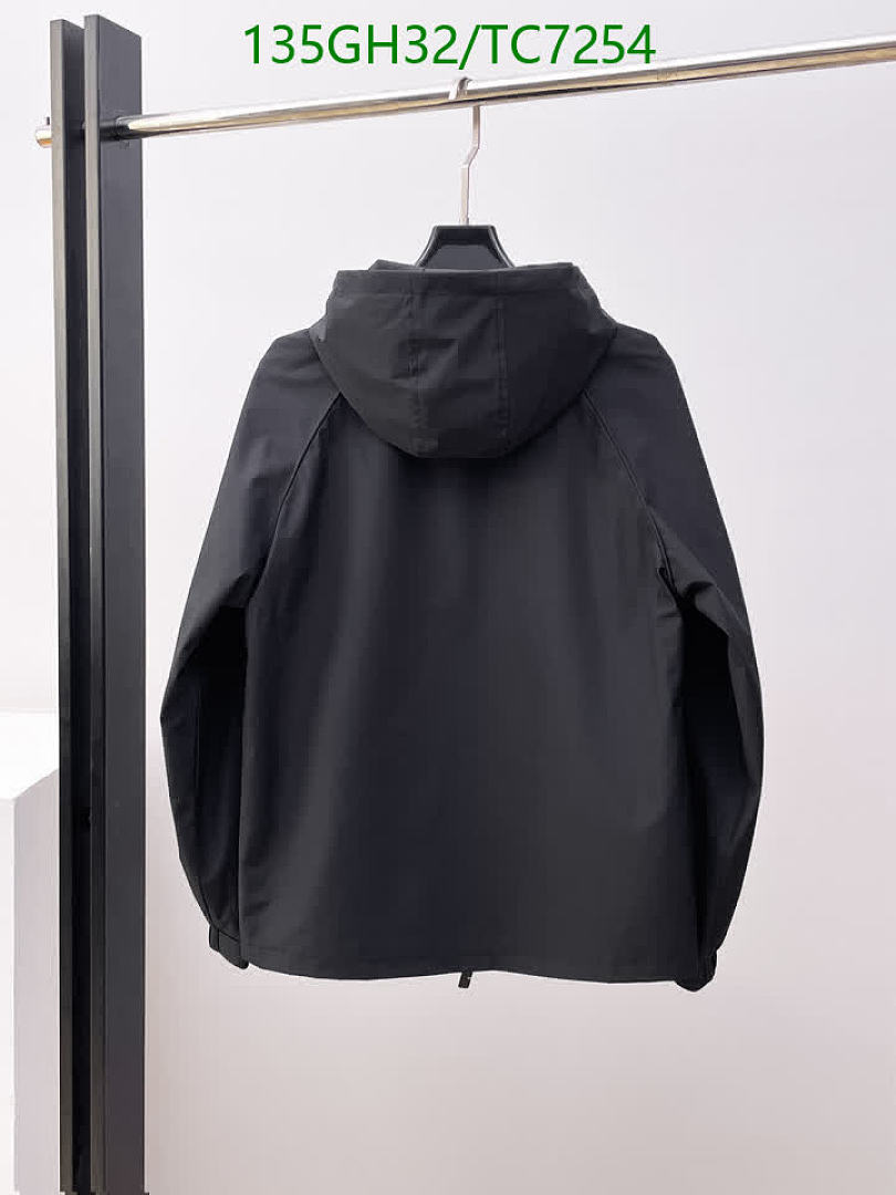 Burberry-Clothing Code: TC7254 $: 135USD