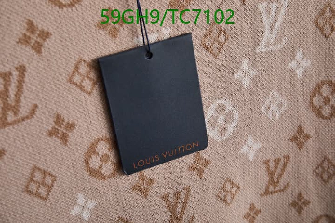 LV-Clothing Code: TC7102 $: 59USD