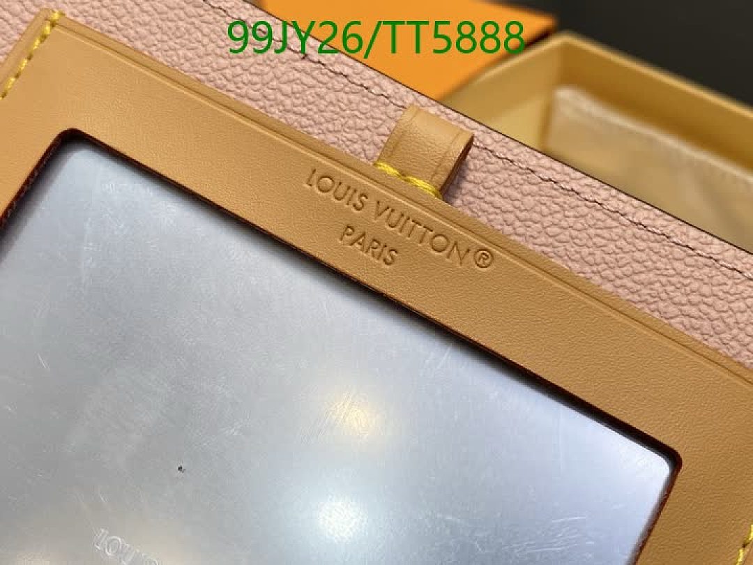 LV-Wallets(5A) Code: TT5888 $: 99USD