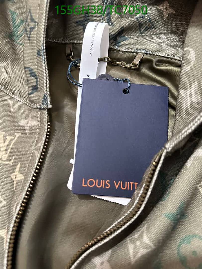 LV-Clothing Code: TC7050 $: 155USD