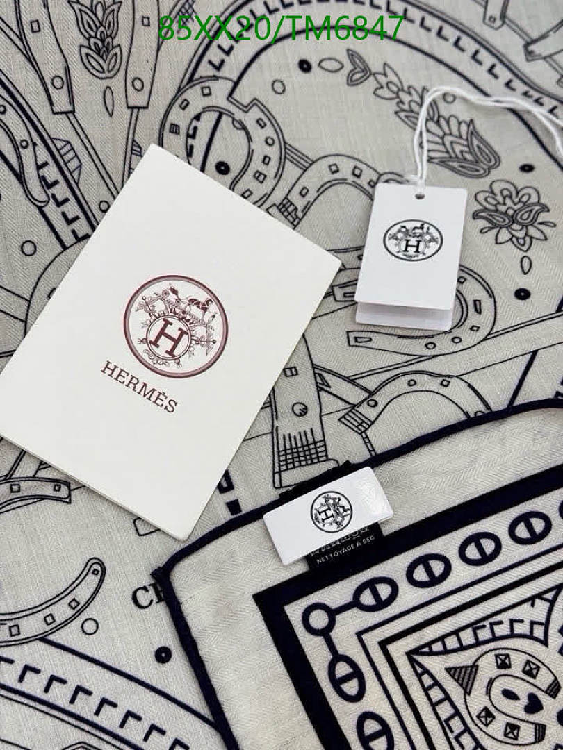 Hermes-Scarves Code: TM6847 $: 85USD