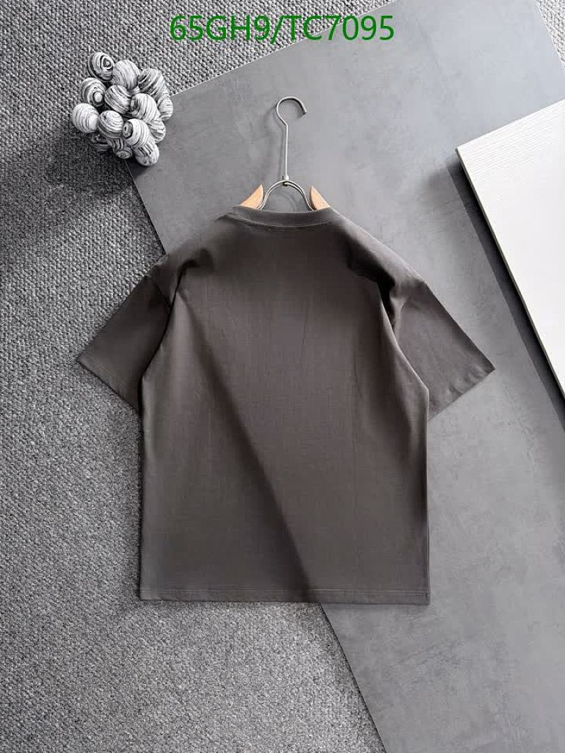 LV-Clothing Code: TC7095 $: 65USD