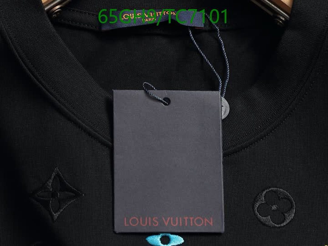LV-Clothing Code: TC7101 $: 65USD