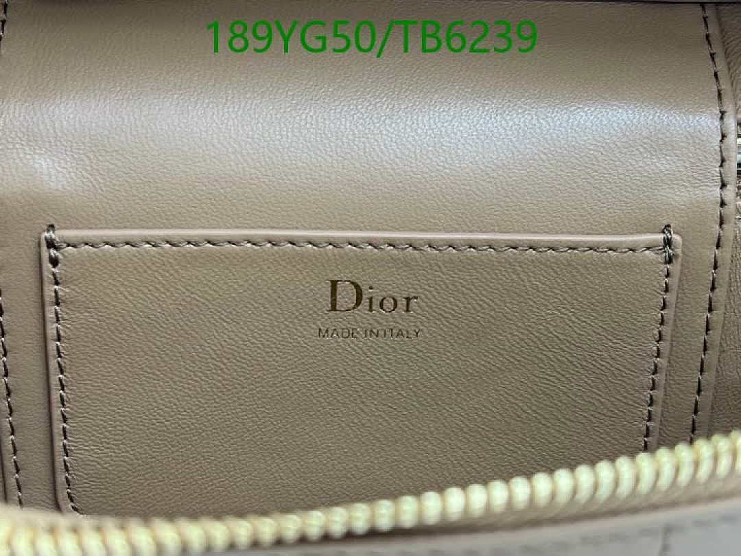 Dior-Bags(5A) Code: TB6239 $: 189USD