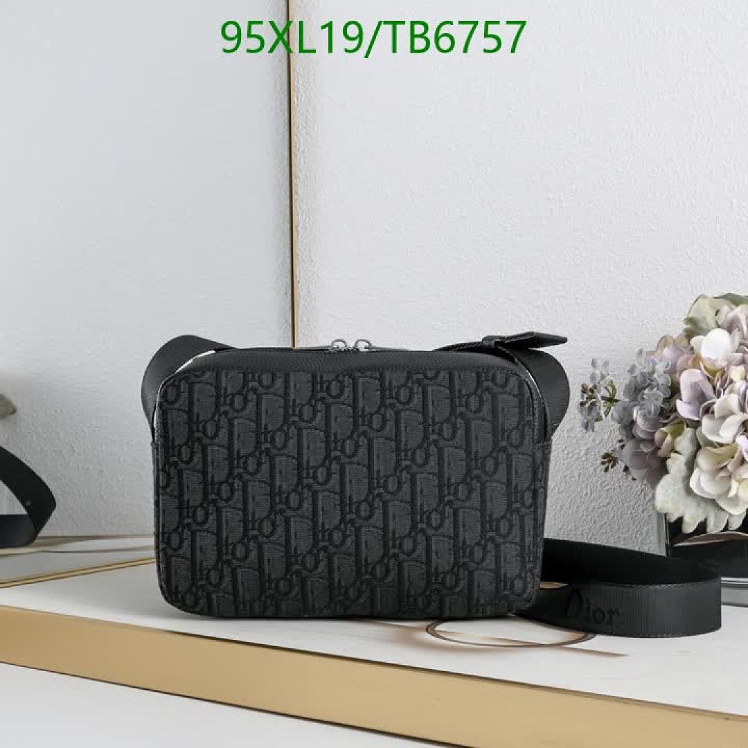 Dior-Bags(4A) Code: TB6757 $: 95USD