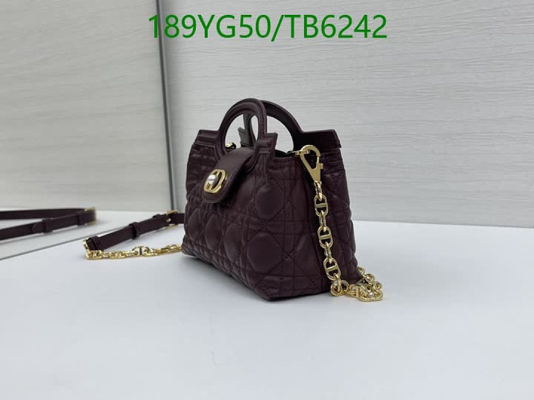 Dior-Bags(5A) Code: TB6242 $: 189USD