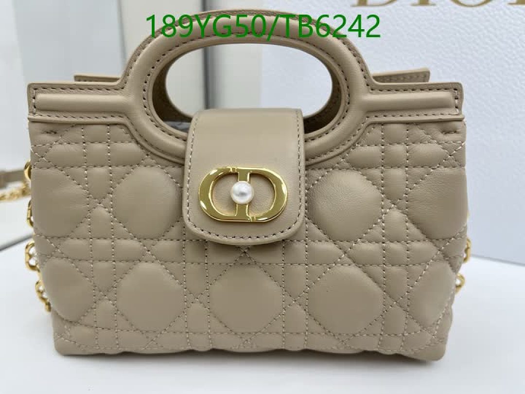 Dior-Bags(5A) Code: TB6242 $: 189USD