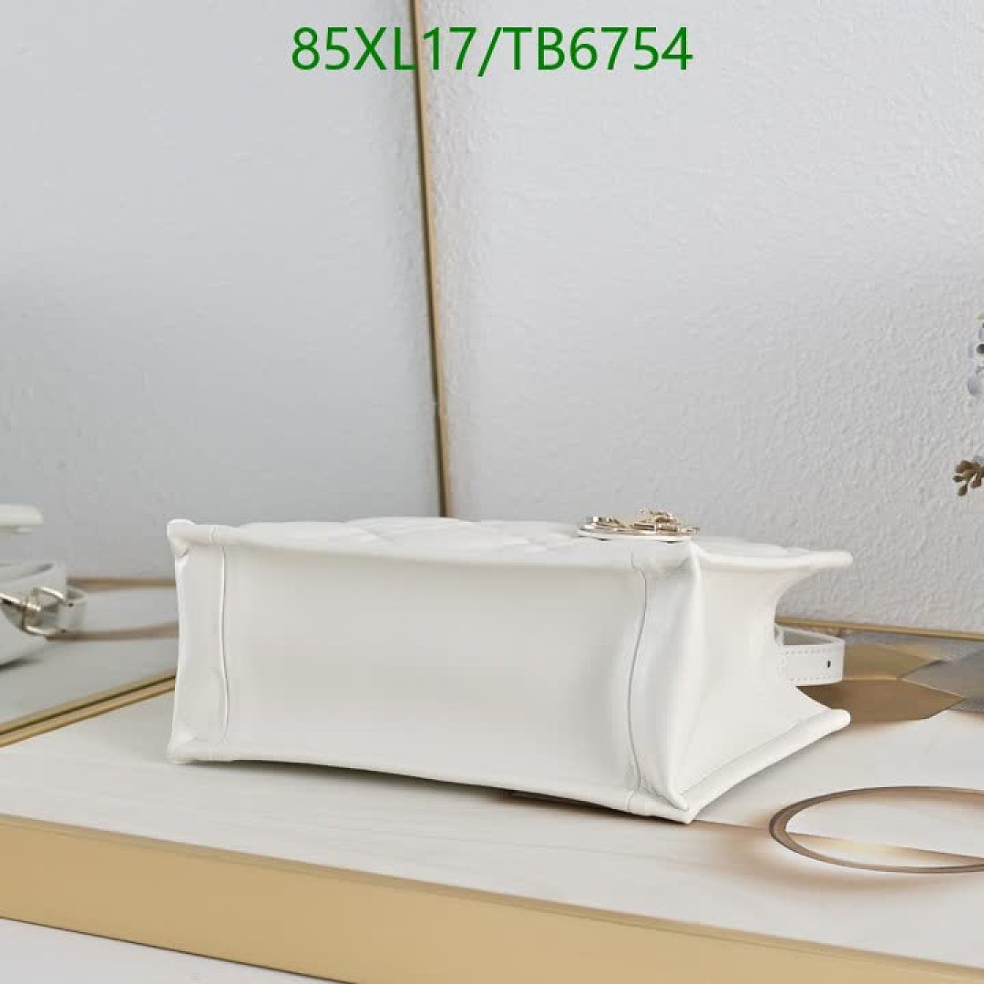 Dior-Bags(4A) Code: TB6754 $: 85USD