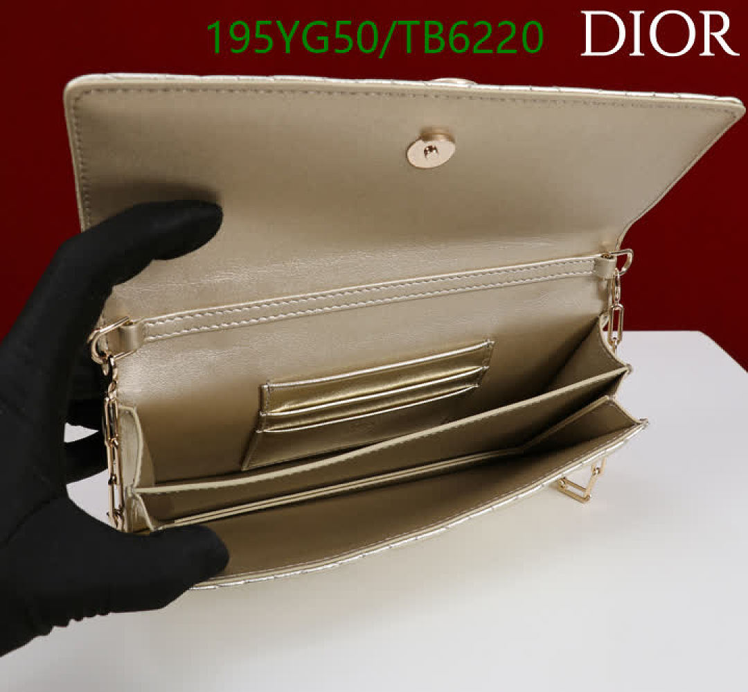 Dior-Bags(5A) Code: TB6220 $: 195USD