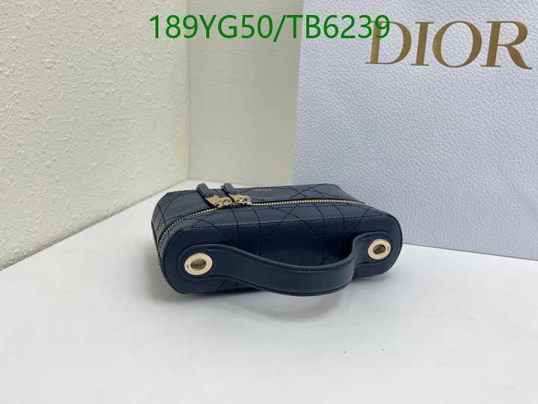 Dior-Bags(5A) Code: TB6239 $: 189USD