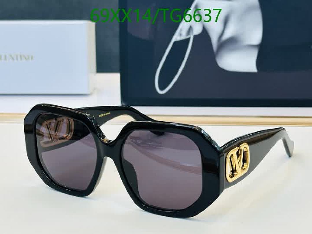 Valentino-Glasses Code: TG6637 $: 69USD