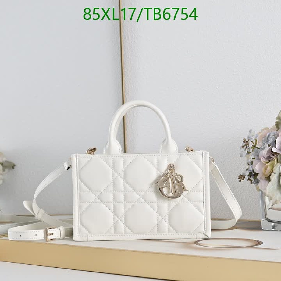 Dior-Bags(4A) Code: TB6754 $: 85USD
