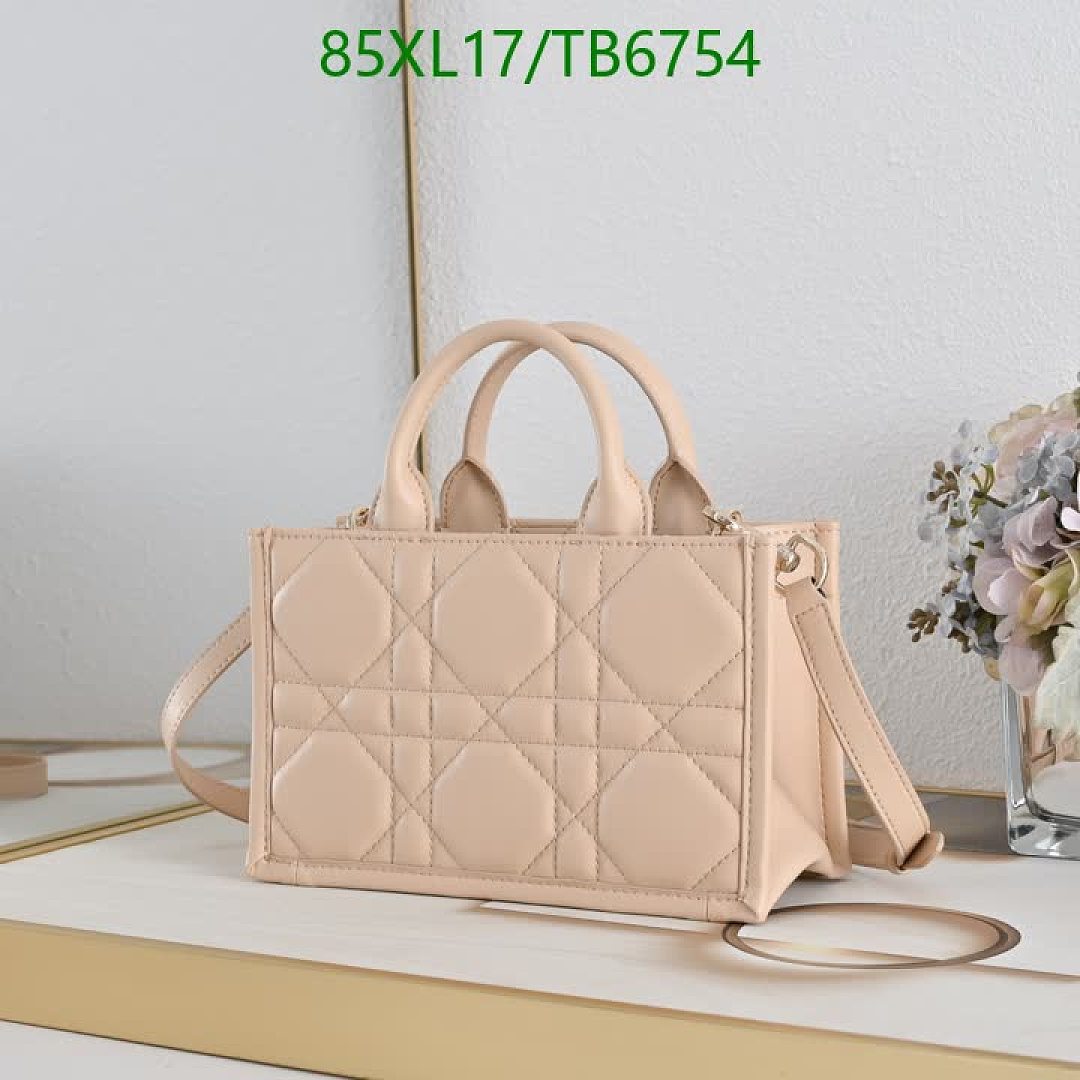Dior-Bags(4A) Code: TB6754 $: 85USD
