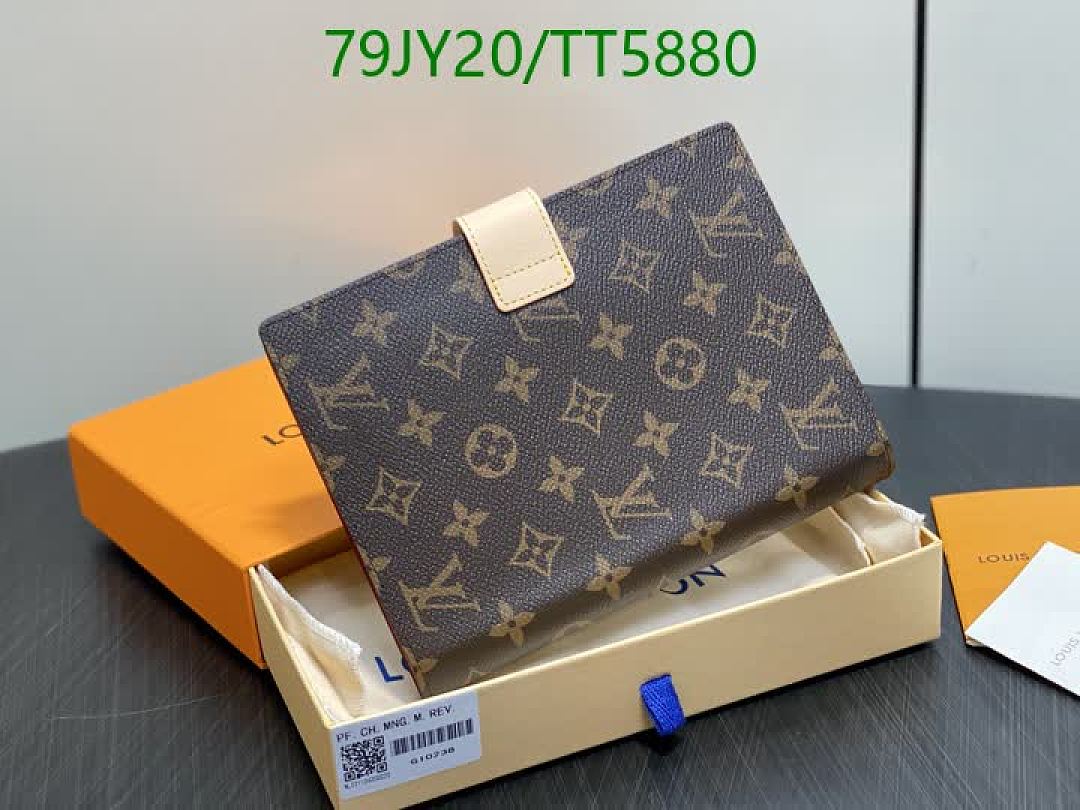 LV-Wallets(5A) Code: TT5880 $: 79USD