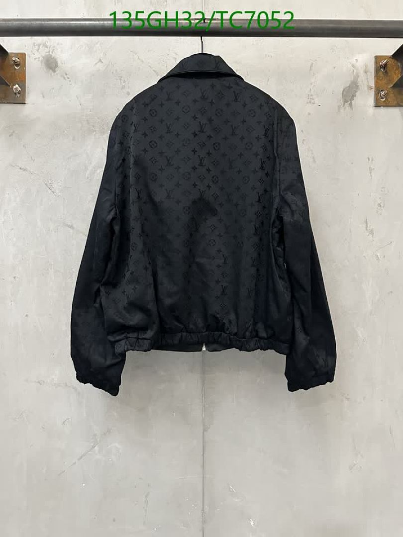LV-Clothing Code: TC7052 $: 135USD