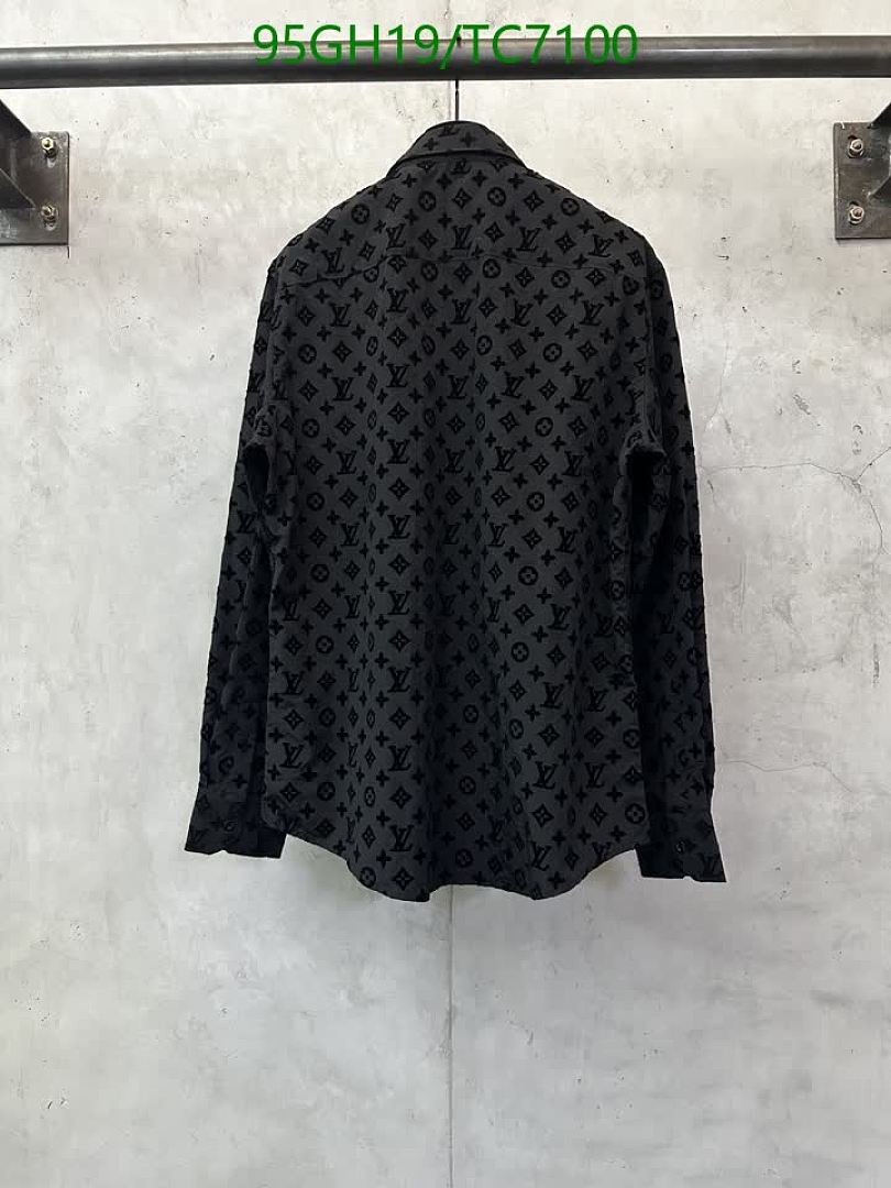 LV-Clothing Code: TC7100 $: 95USD