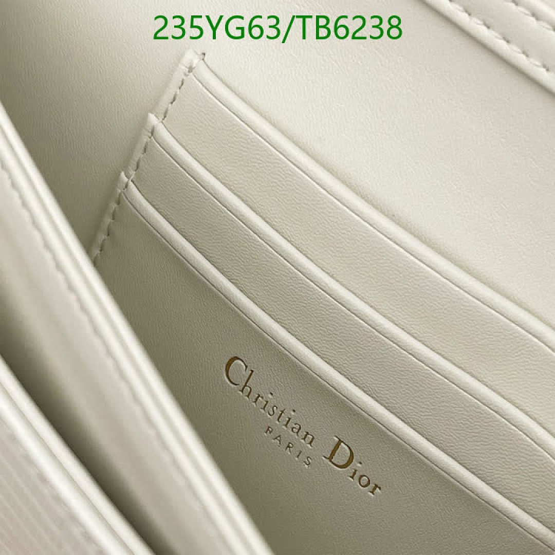 Dior-Bags(5A) Code: TB6238 $: 235USD