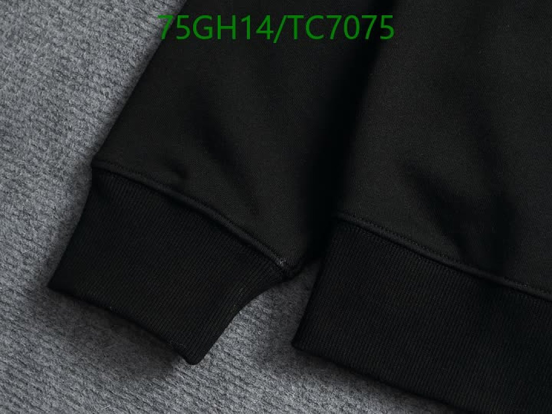 LV-Clothing Code: TC7075 $: 75USD