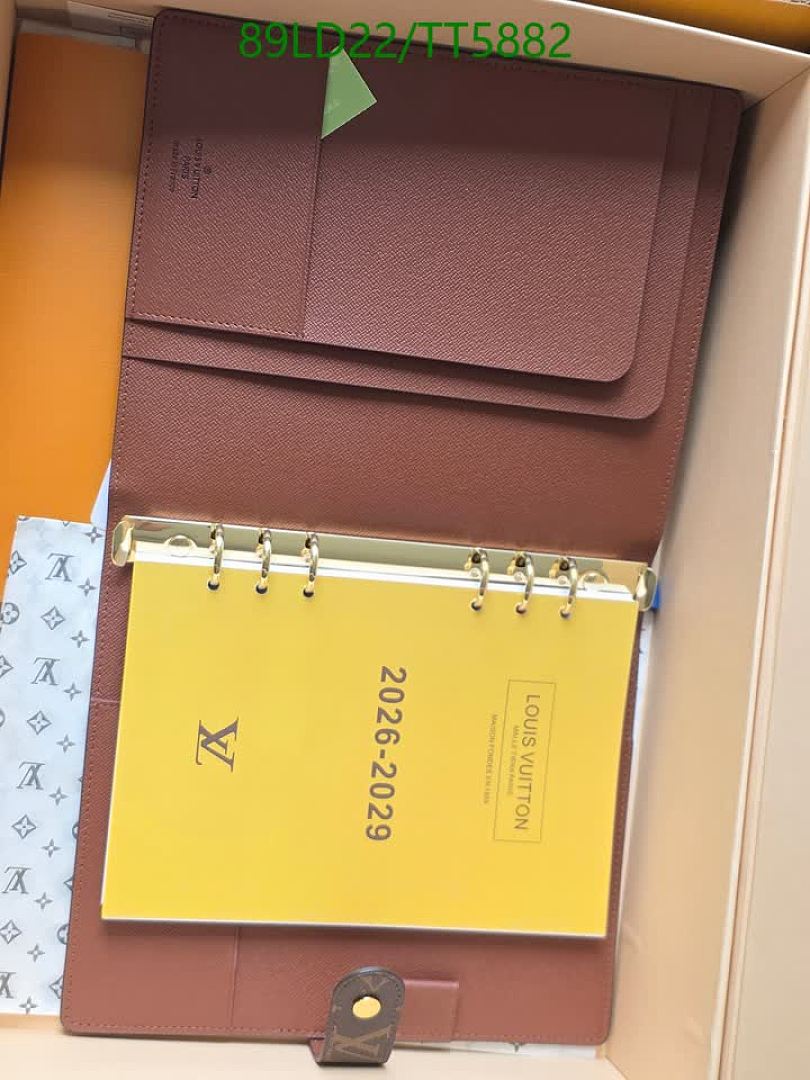 LV-Wallets(5A) Code: TT5882 $: 89USD
