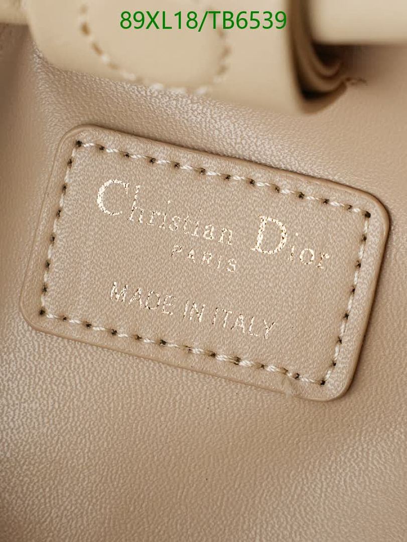Dior-Bags(4A) Code: TB6539 $: 89USD