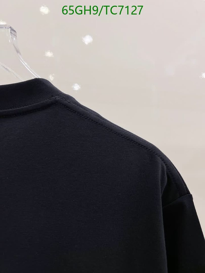 LV-Clothing Code: TC7127 $: 65USD