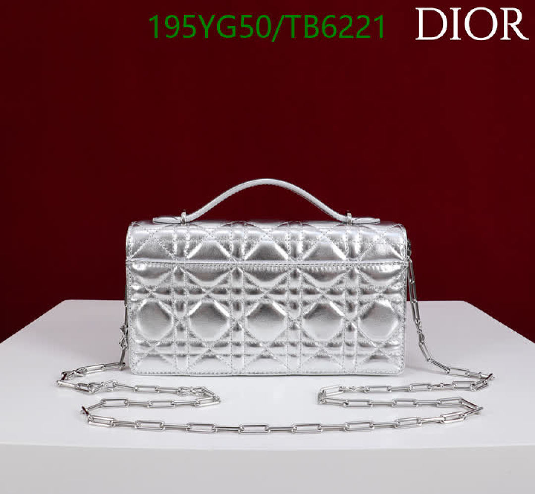 Dior-Bags(5A) Code: TB6221 $: 195USD