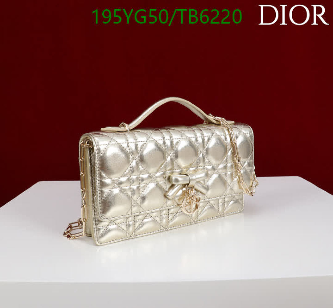 Dior-Bags(5A) Code: TB6220 $: 195USD