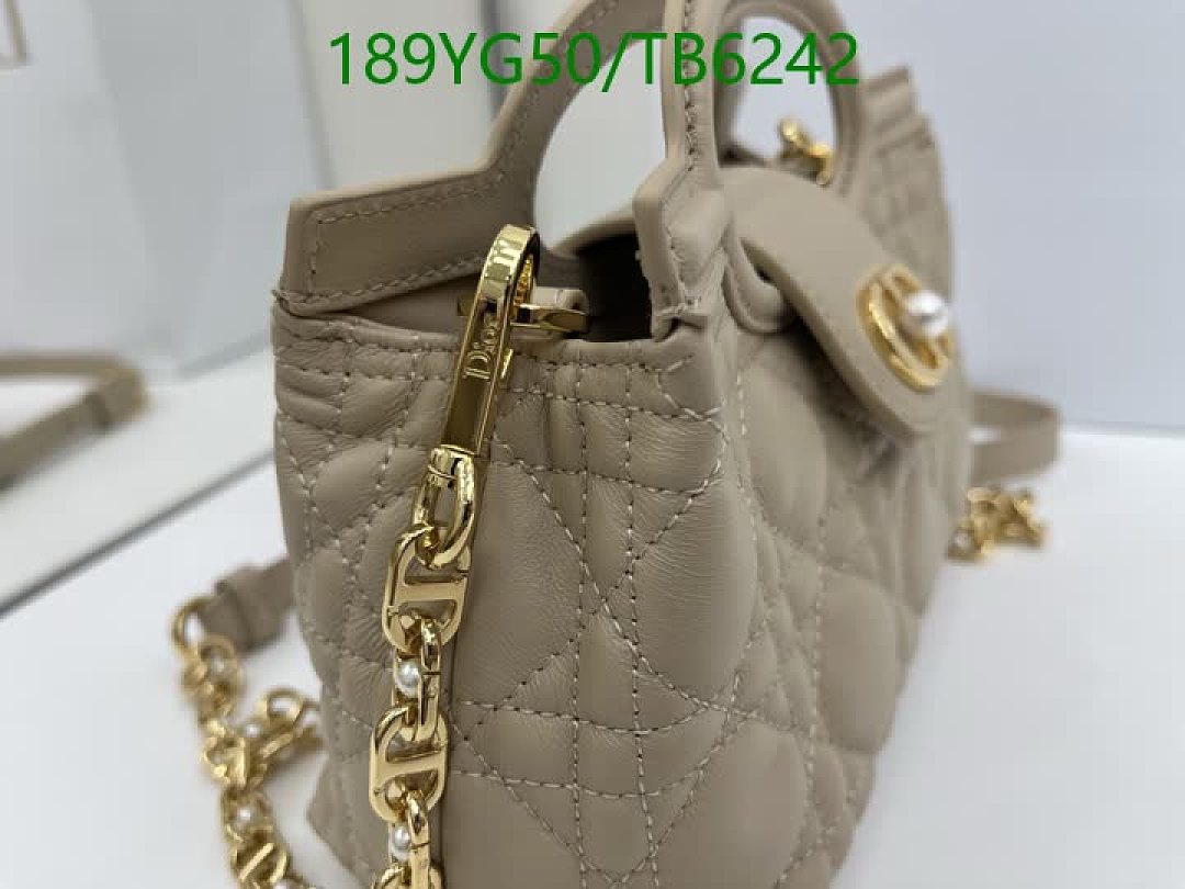 Dior-Bags(5A) Code: TB6242 $: 189USD