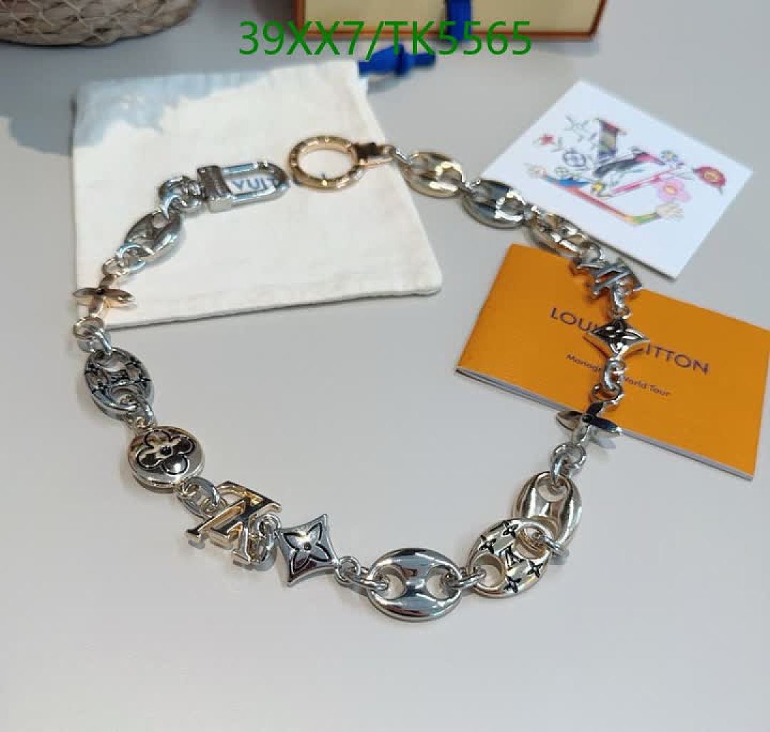LV-Keychains & Bag Charms Code: TK5565 $: 39USD