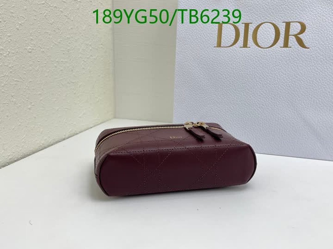 Dior-Bags(5A) Code: TB6239 $: 189USD