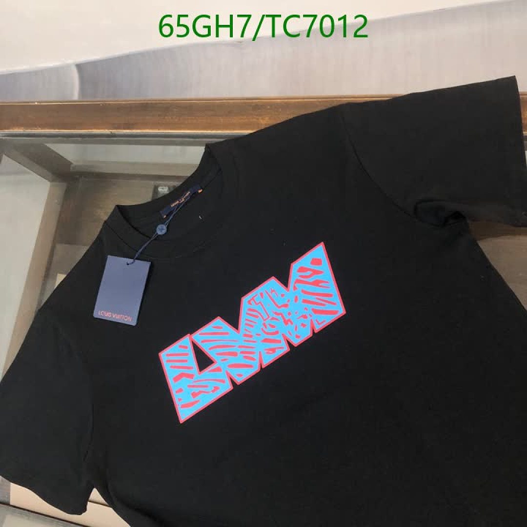 LV-Clothing Code: TC7012 $: 65USD