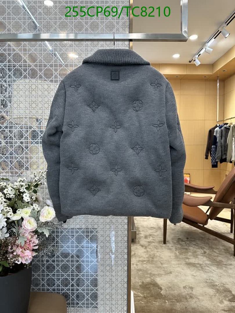 LV-Clothing Code: TC8210 $: 255USD