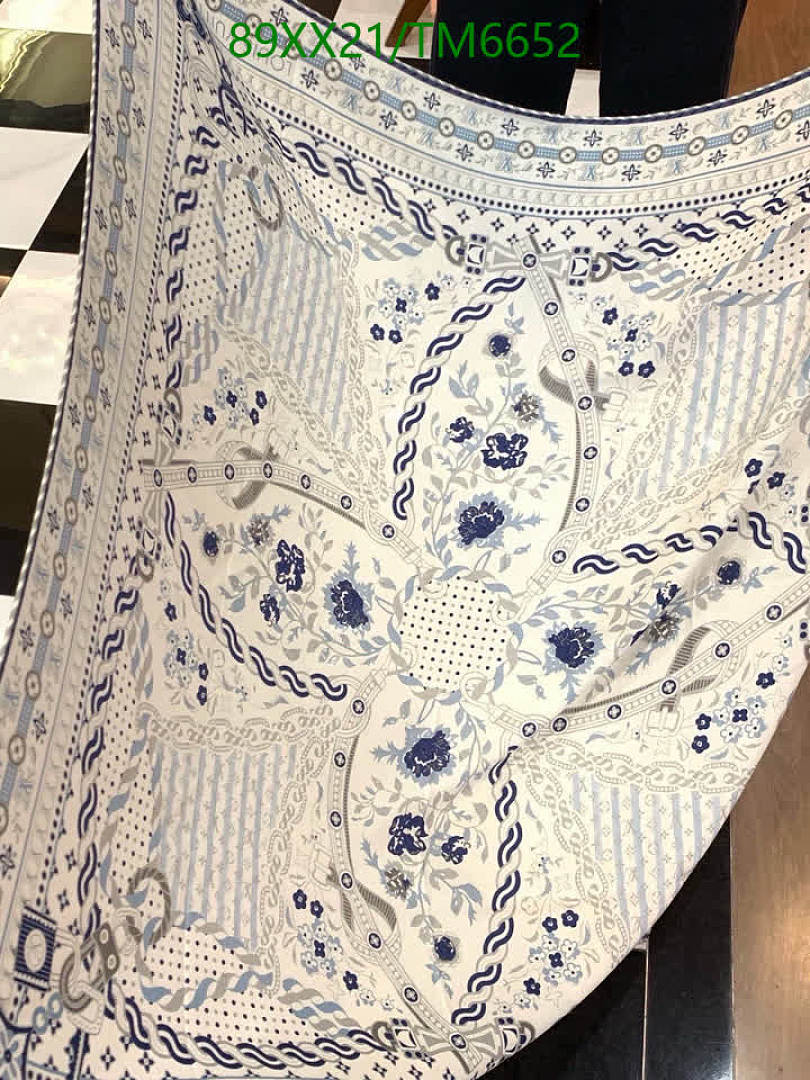 LV-Scarves Code: TM6652 $: 89USD