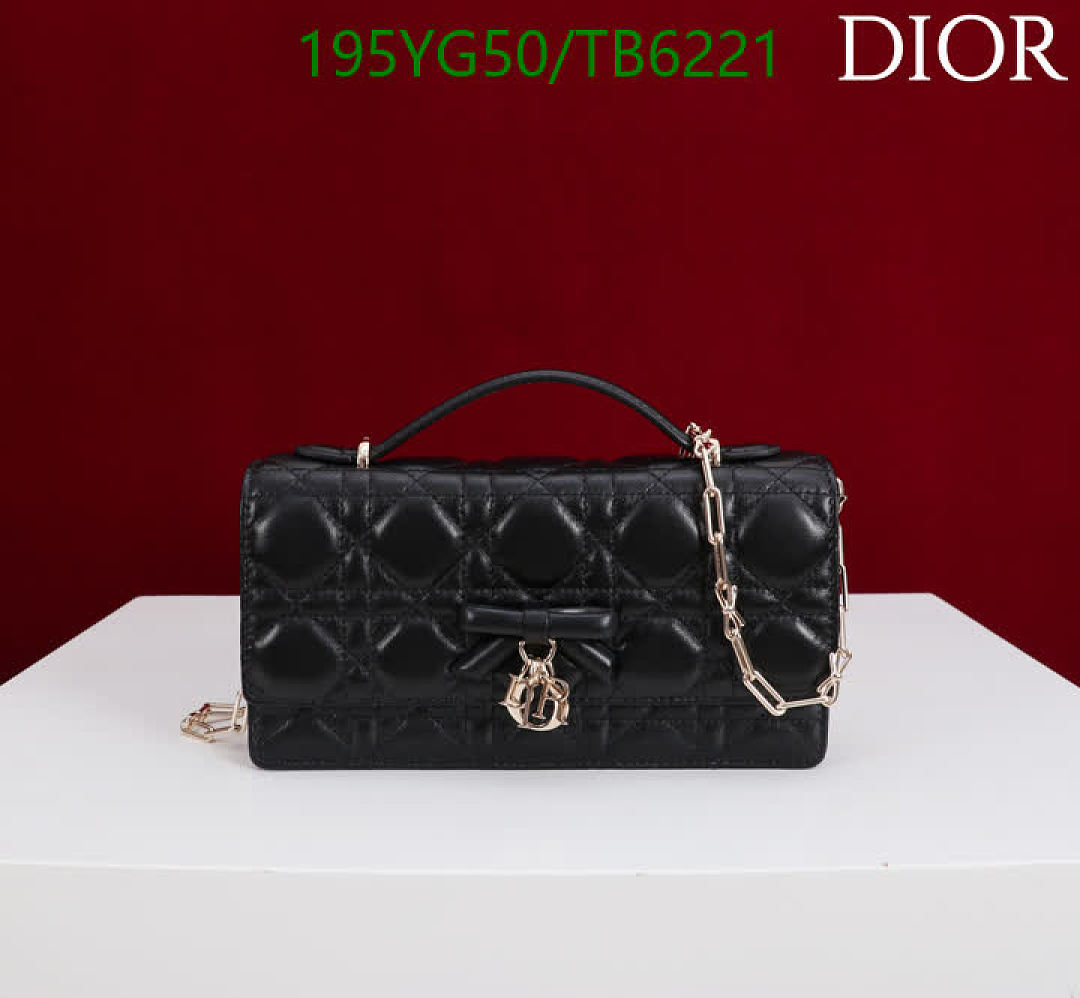 Dior-Bags(5A) Code: TB6221 $: 195USD