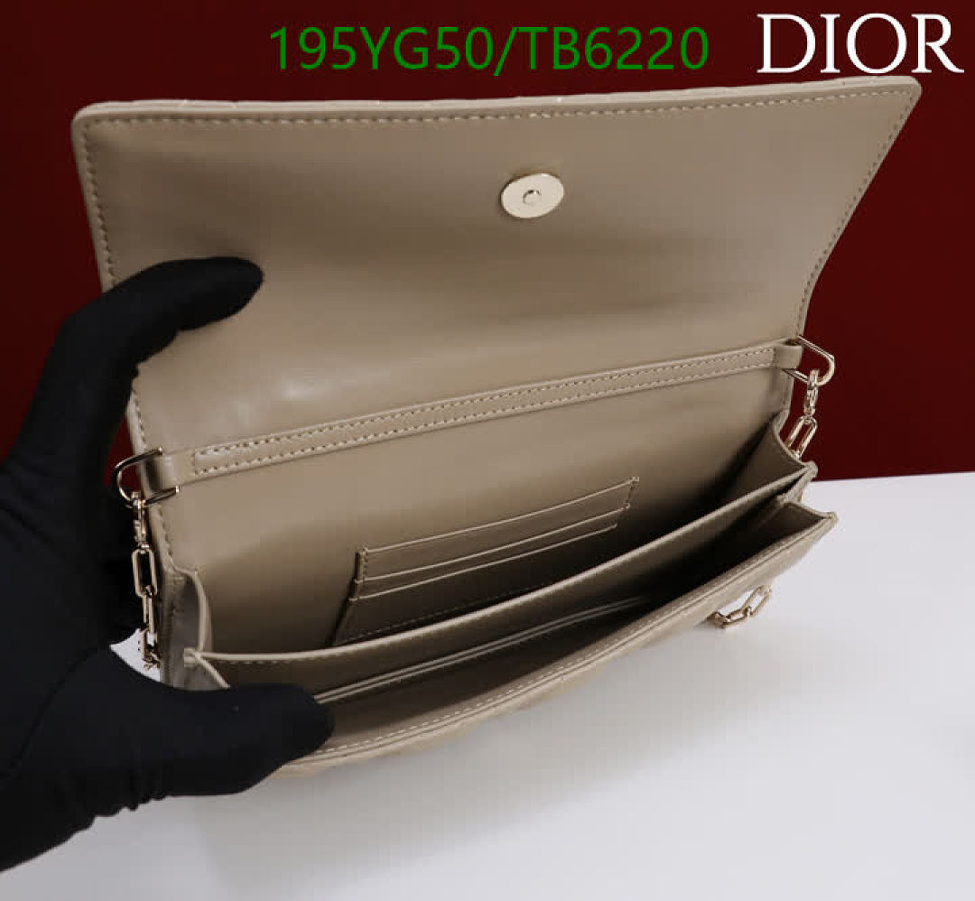 Dior-Bags(5A) Code: TB6220 $: 195USD