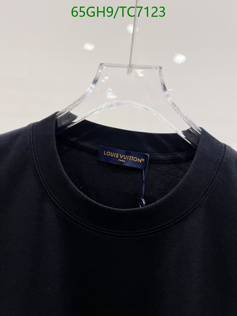 LV-Clothing Code: TC7123 $: 65USD