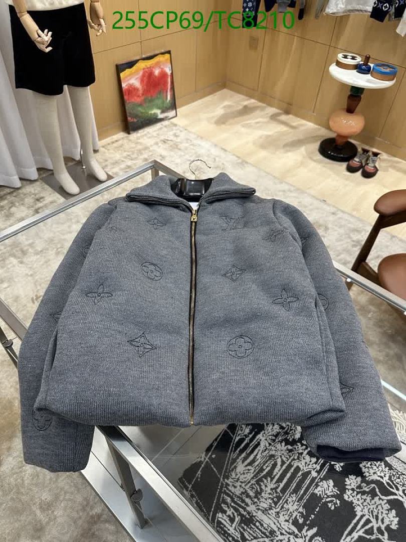 LV-Clothing Code: TC8210 $: 255USD