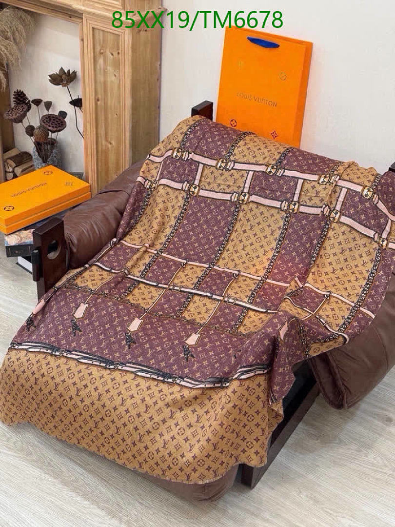 LV-Scarves Code: TM6678 $: 85USD