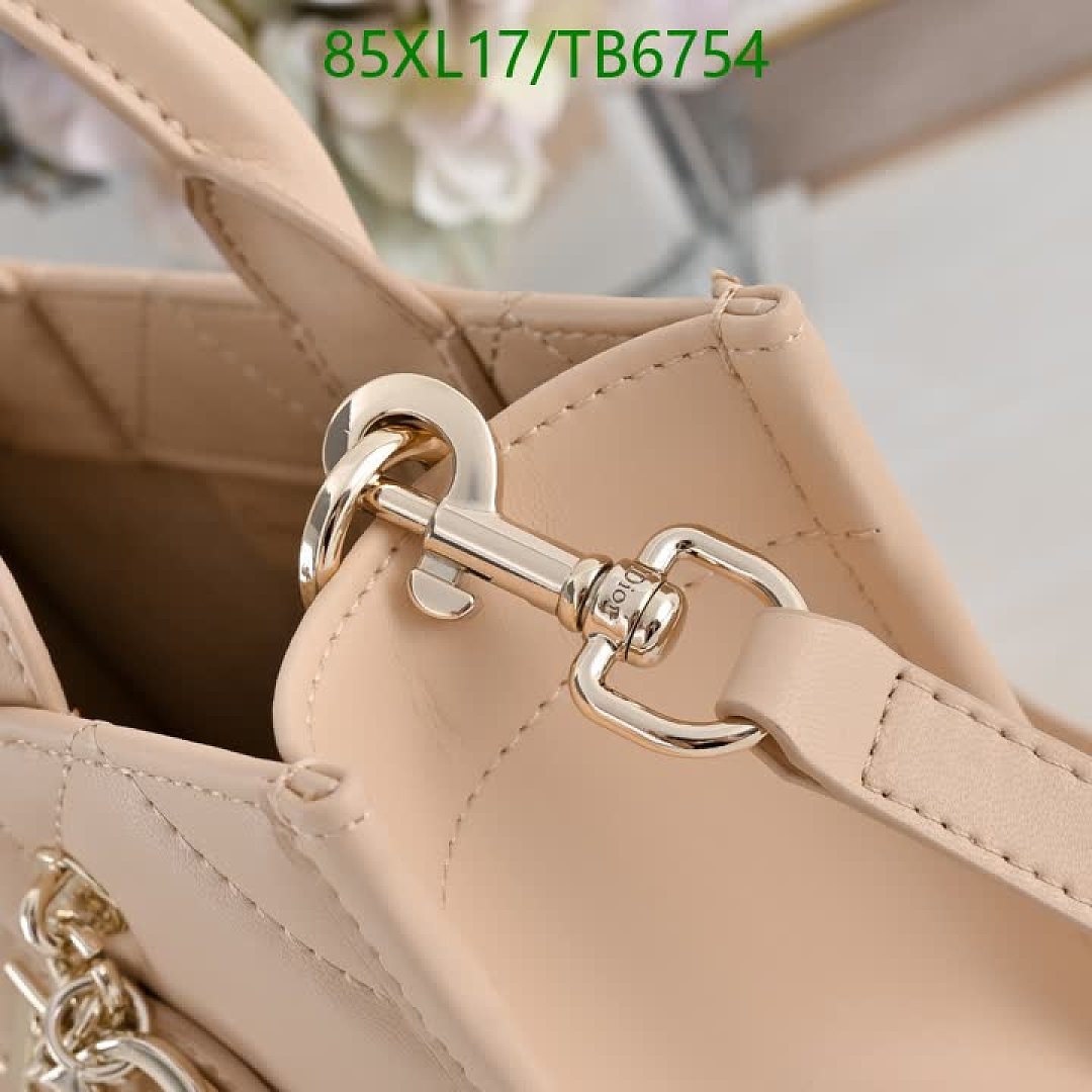 Dior-Bags(4A) Code: TB6754 $: 85USD