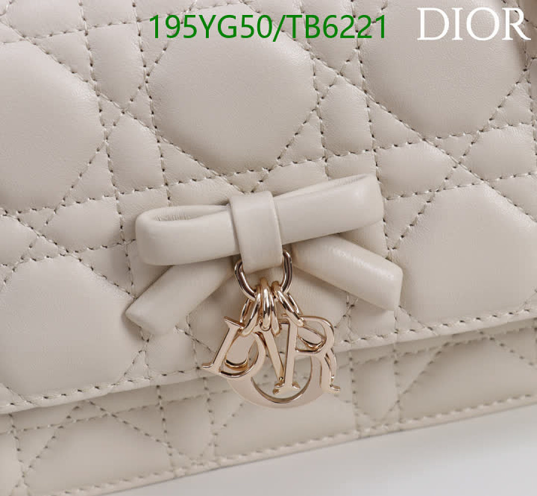 Dior-Bags(5A) Code: TB6221 $: 195USD