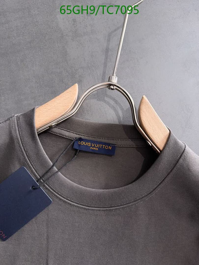 LV-Clothing Code: TC7095 $: 65USD