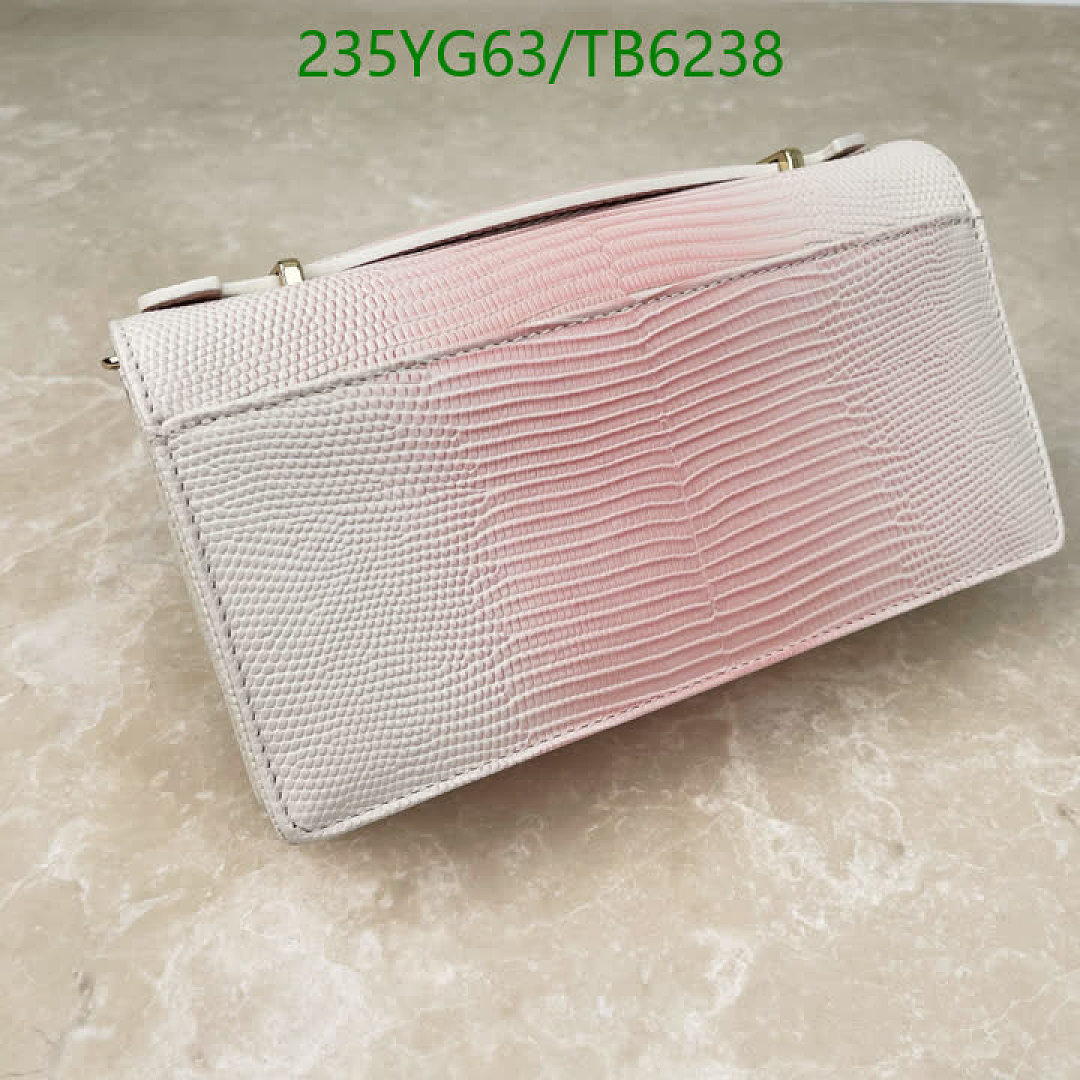 Dior-Bags(5A) Code: TB6238 $: 235USD