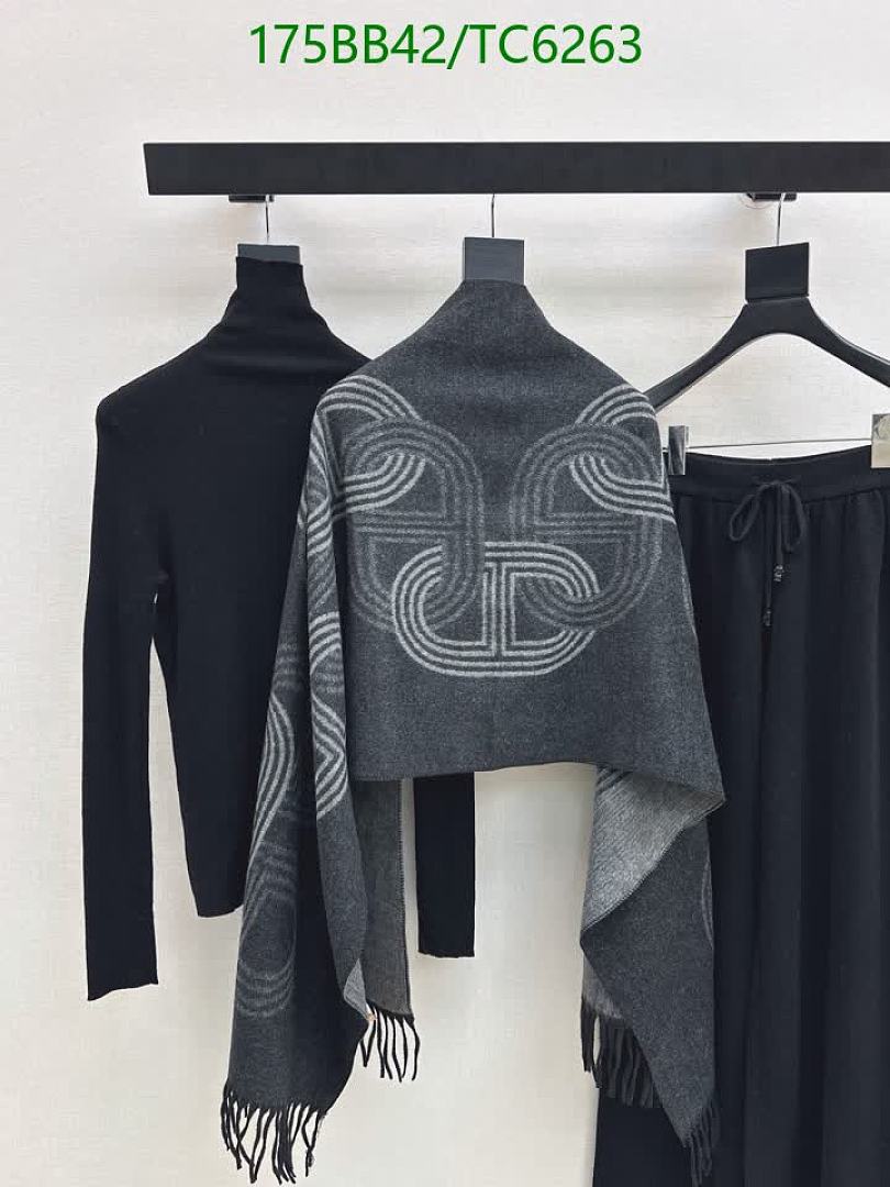 LV-Clothing Code: TC6263 $: 175USD