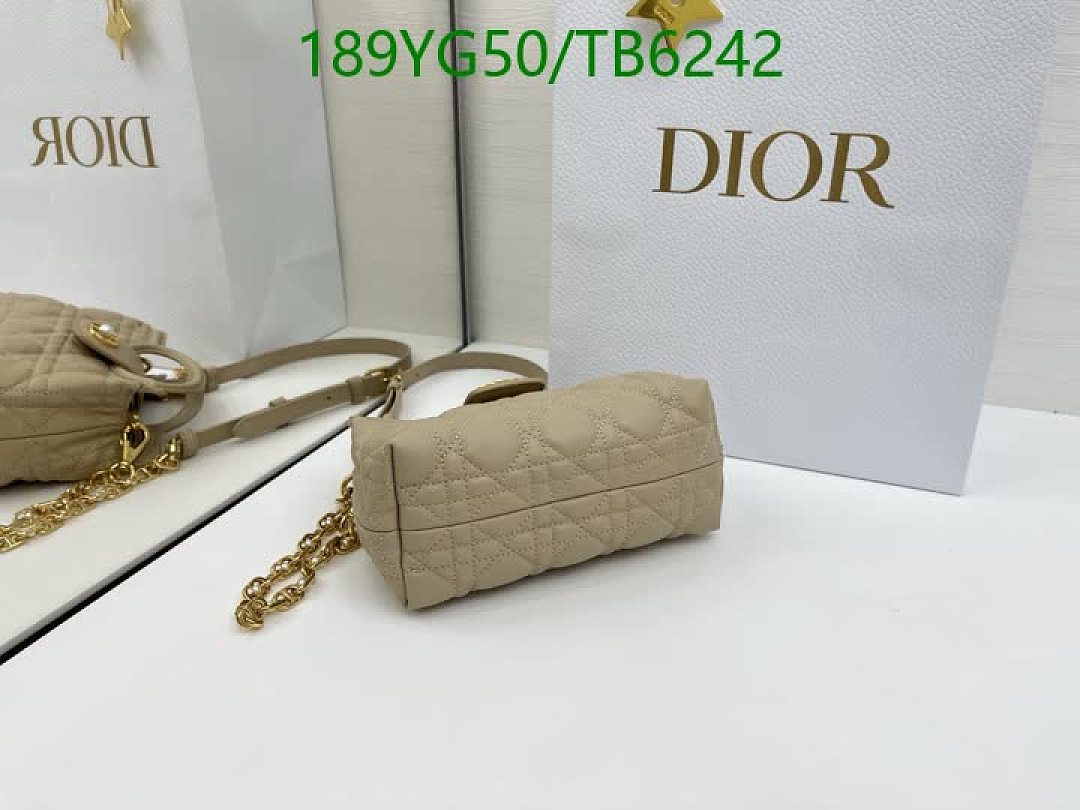 Dior-Bags(5A) Code: TB6242 $: 189USD