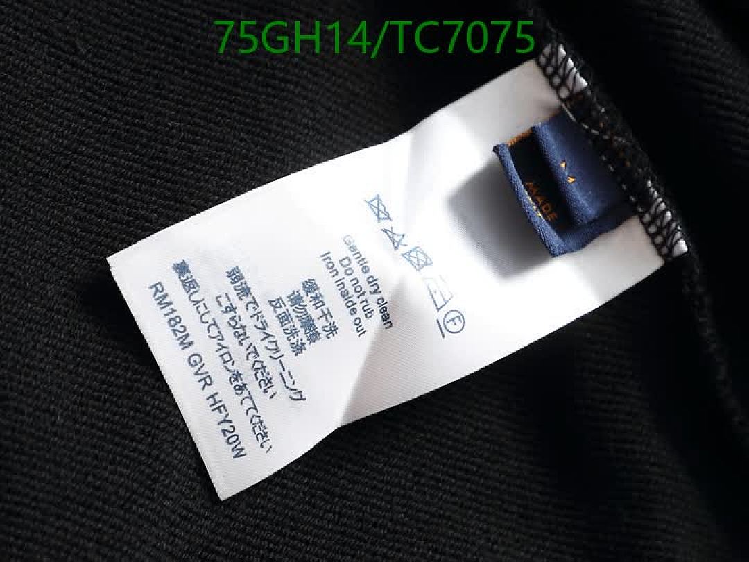 LV-Clothing Code: TC7075 $: 75USD