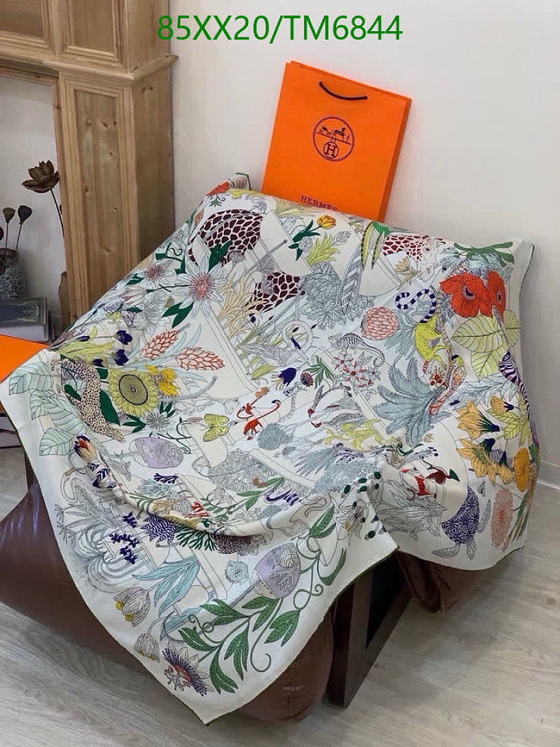 Hermes-Scarves Code: TM6844 $: 85USD