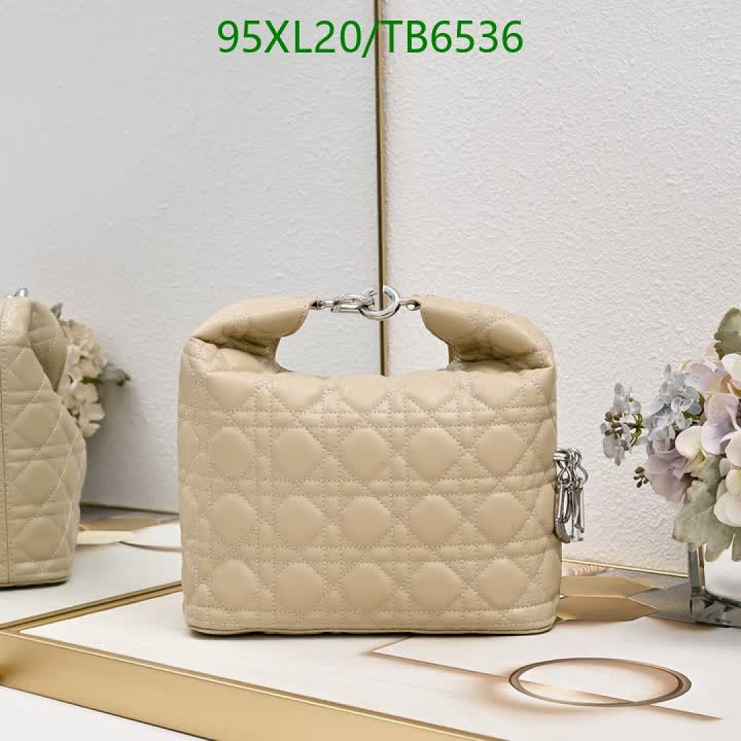 Dior-Bags(4A) Code: TB6536 $: 95USD