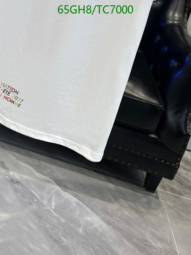 LV-Clothing Code: TC7000 $: 65USD